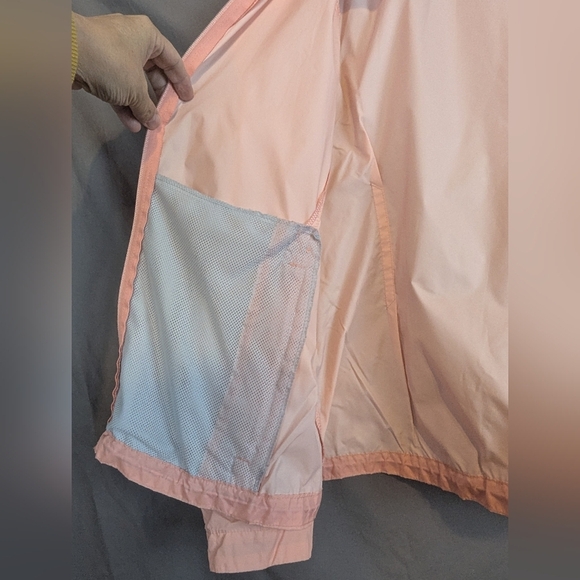 Columbia XL Light Peach Windbreaker In Pristine Condition Very Lightweight - Picture 9 of 14